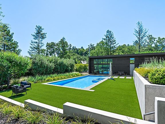 4th image of 33 Rancheria Road