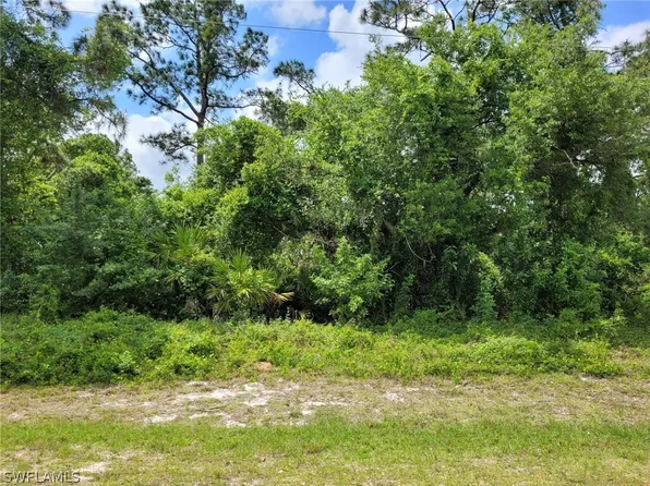 6026 Longfellow Ct, Labelle, FL 33935