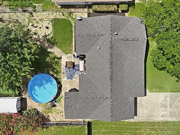 2nd image of 3528 Meadow Oaks Dr