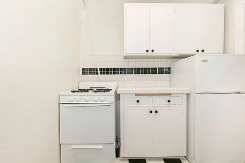 Blaine Apartments Photo 1 Blaine Apartments Photo 1