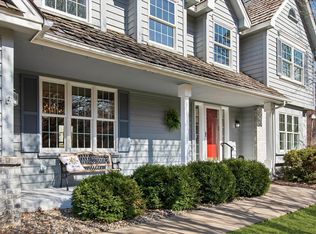 1001 Walden Ct, Burnsville, MN 55337