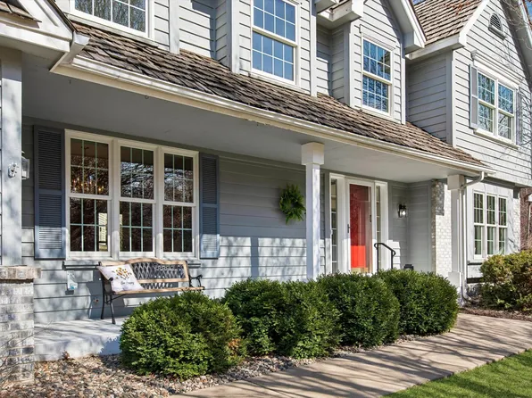 1001 Walden Ct, Burnsville, MN 55337