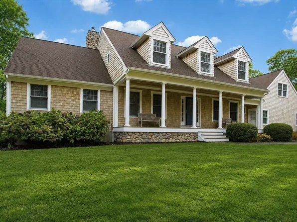 2 Olin Howland Way, Westport, MA 02790