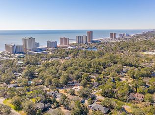 407 Queens Rd, Myrtle Beach, SC 29572