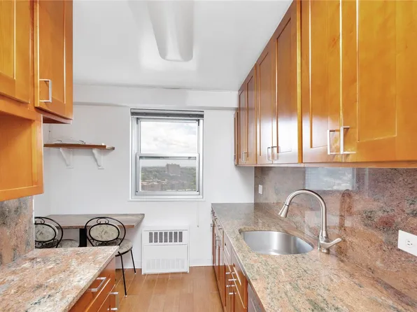 110-11 Queens Boulevard image 15 of 22