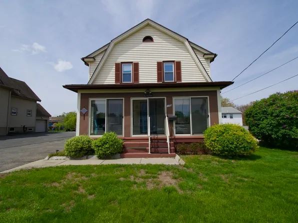175 Center St, Ludlow, MA 01056