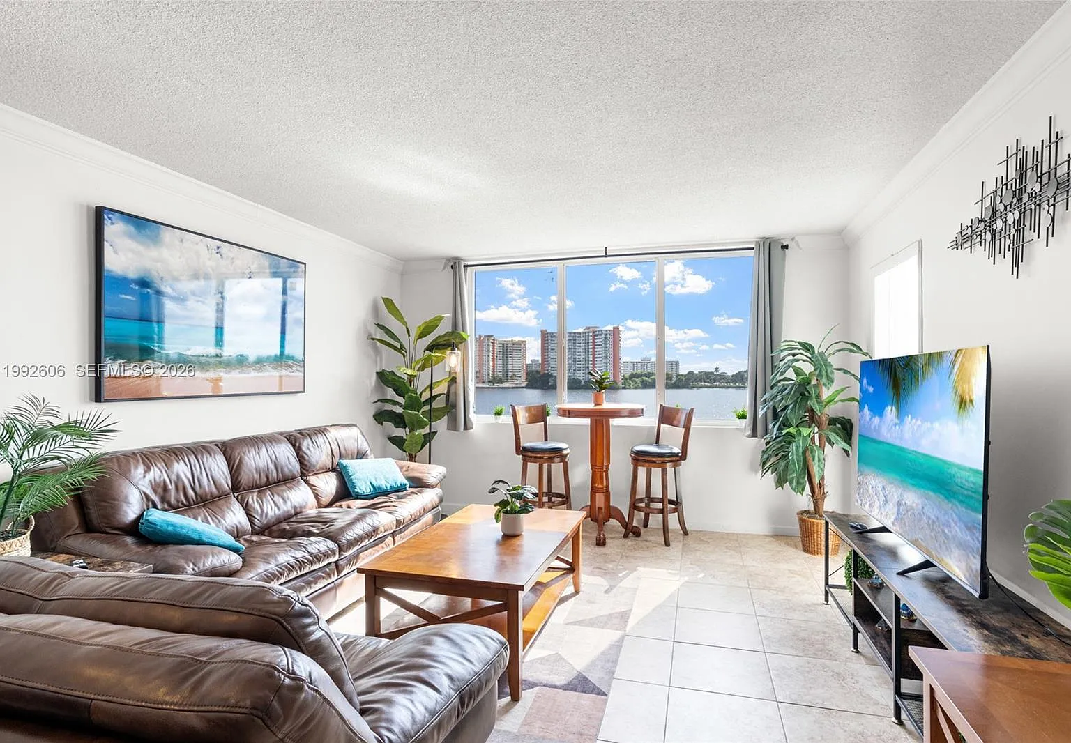 Riviera Condominium Apts — Photo 1