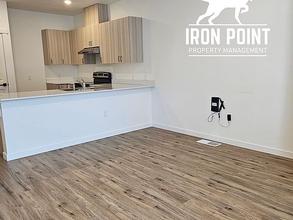 5th image of 1303 S Nathan Ln #2