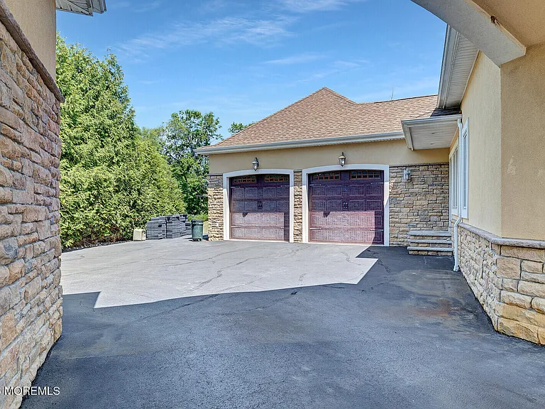2 Hop Brook Ln — Photo 7