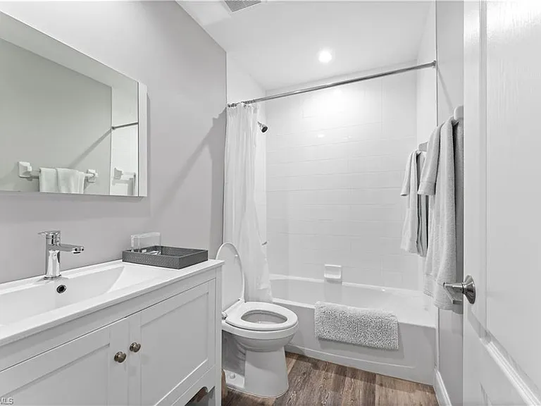 8420 Naples Heritage Dr #1415 — Photo 8