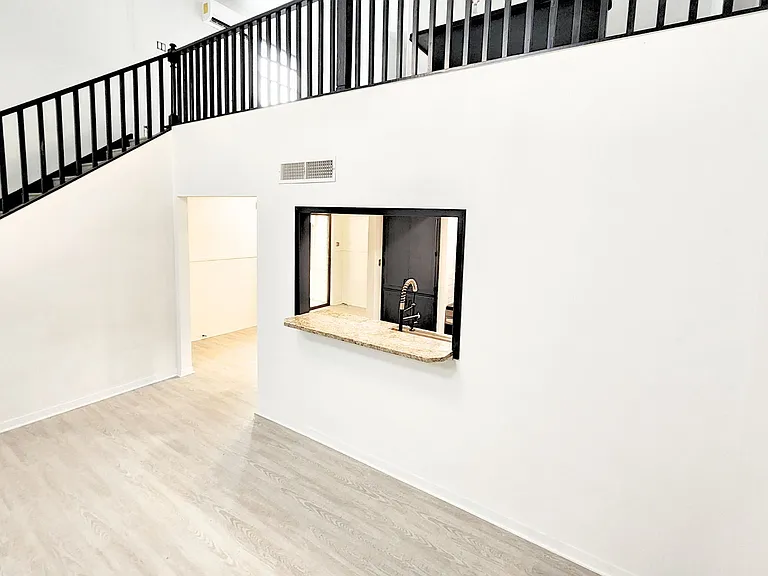 103 Brentwood Dr #103 — Photo 3