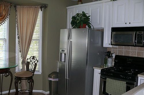 4th image of 429 Newburgh Ct
