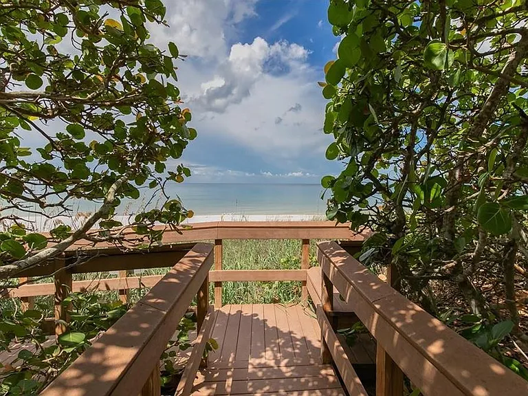 Gulf Shore Dr — Photo 24