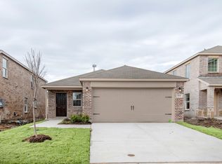324 Glenwick Ln, Van Alstyne, TX 75495
