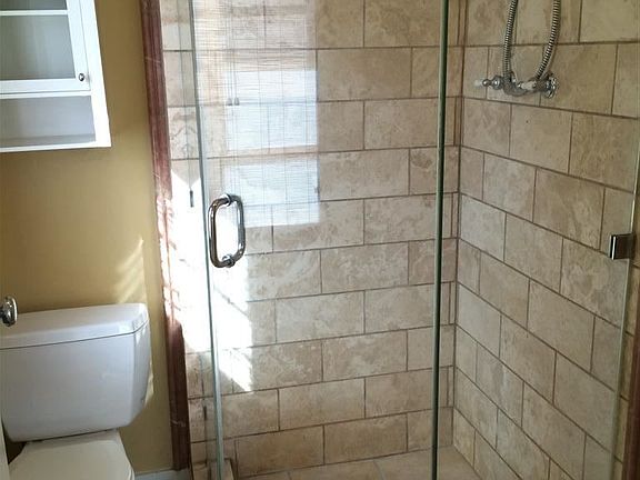 3rd image of 8987 1/2 Keith Ave
