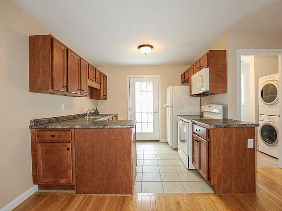 5th image of 61 Dicandra Dr Unit 61