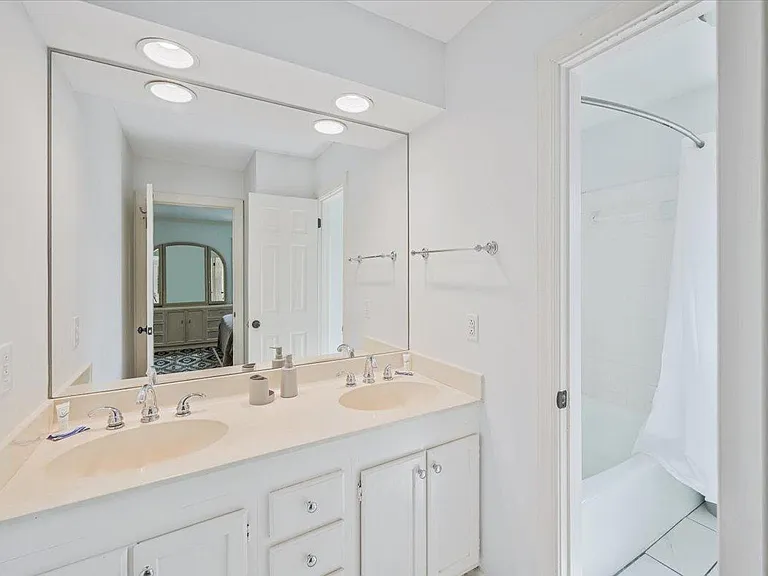 206 Westchase Dr — Photo 20