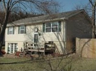 323 N 16th St, Atchison, KS 66002