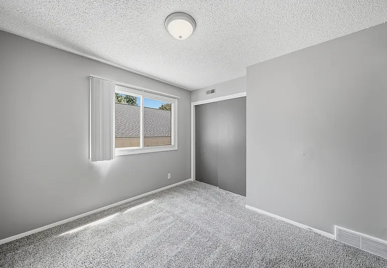438 S 27th St #3 — Photo 7