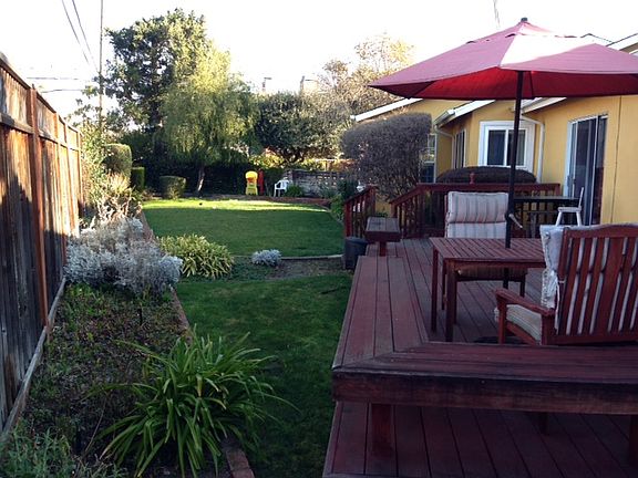 2nd image of 701 Live Oak Way