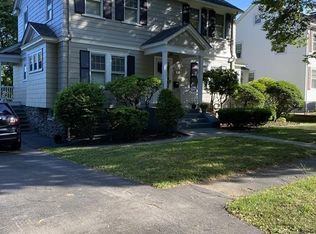 35 Wamsutta Ave, Worcester, MA 01602