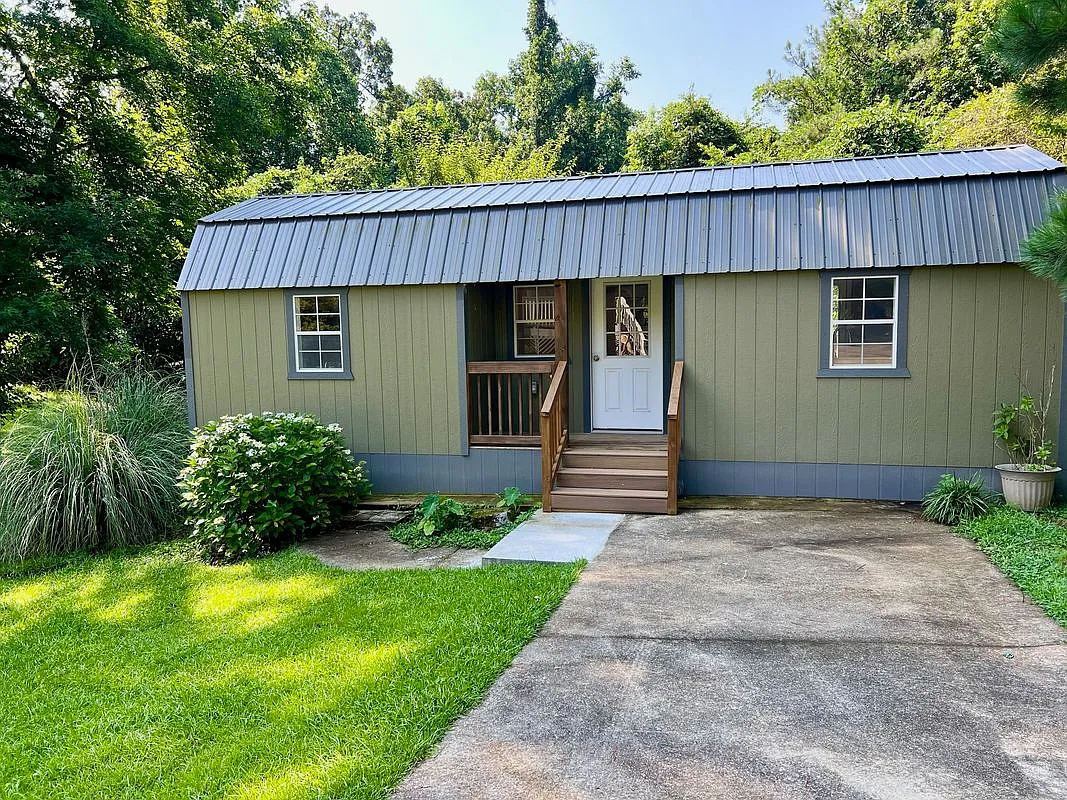 Studio, 1.0 bath, 386 sqft, $1,200 — Photo 1