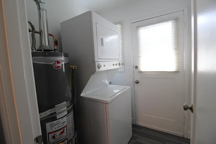 815 Central Ave #B — Photo 8