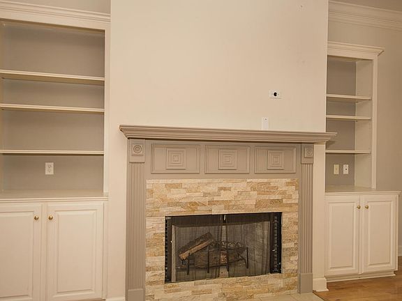 4th image of 211 Archangel Dr