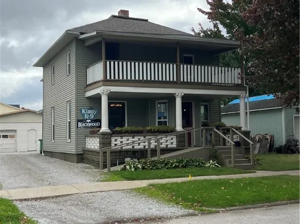 410 Buffalo St, Conneaut, OH 44030