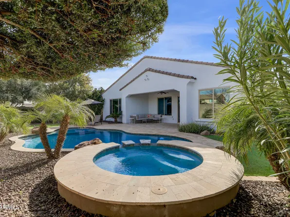 2896 E Maplewood Street, Gilbert, AZ 85297