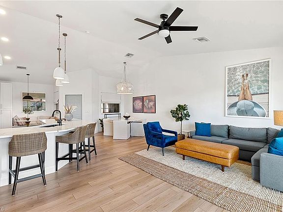 4th image of 215 Waterside CIR #9-202