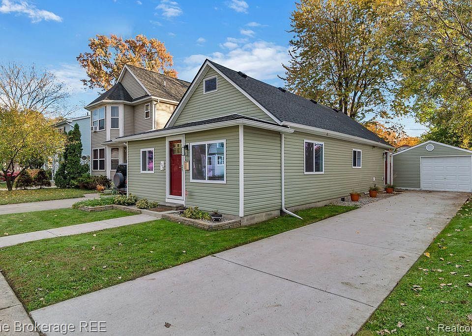 1st image of 1012 E Granet Ave