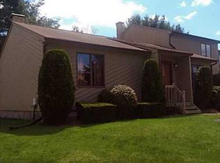 70 Kristee Cir, West Warwick, RI 02893