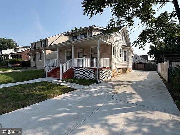 5th image of 1834 47th St