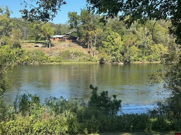 24 Cougar Dr, Mountain Home, AR 72653