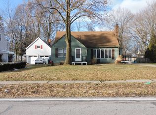 24128 Maple Ridge Rd, North Olmsted, OH 44070