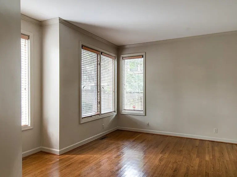 2110 Portland Ave #104 — Photo 12