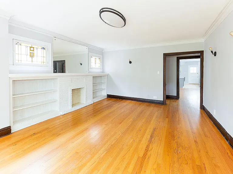 1836 W Byron St #1 — Photo 3