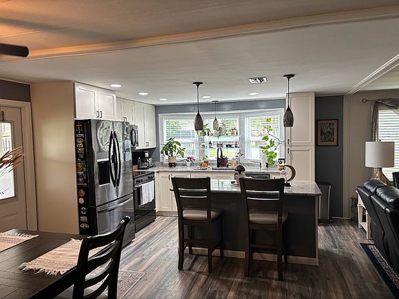 5th image of 1165 Lake Dr #D-18