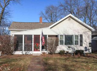 802 E Locust St, Bloomington, IL 61701