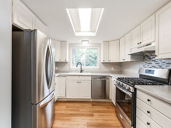5th image of 17641 E Temple Dr