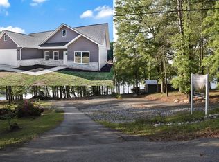 150 Sky Ln, Townville, SC 29689