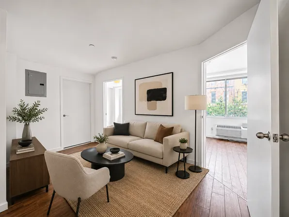 286 Stanhope Street image 1 of 15