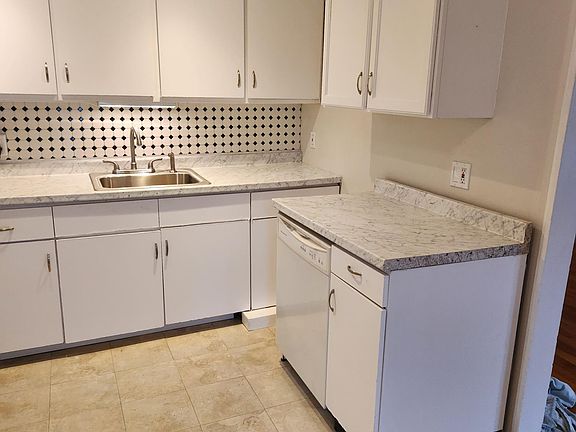 3rd image of 44 Campfield Dr