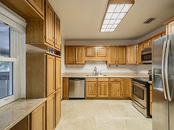 3rd image of 3410 S Belcher Dr