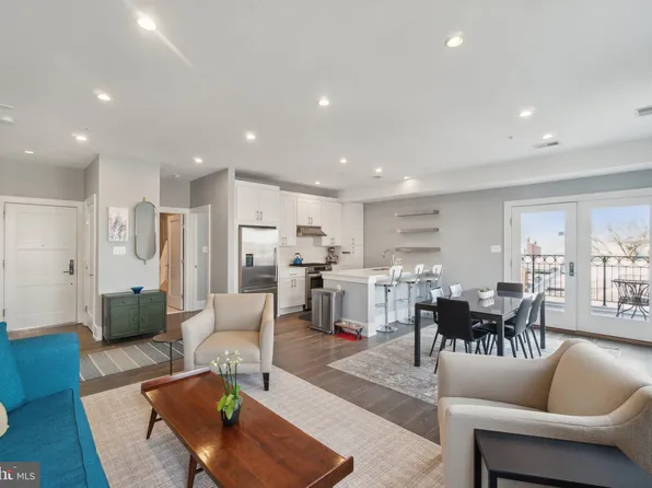 16 17th St NE APT 311, Washington, DC 20003