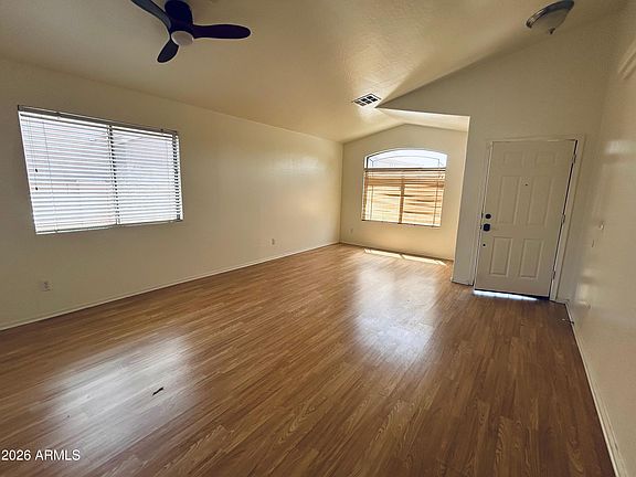 3rd image of 10634 W POMO Street
