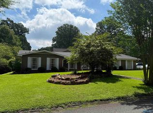 106 Nottingham Rd, Rainbow City, AL 35906