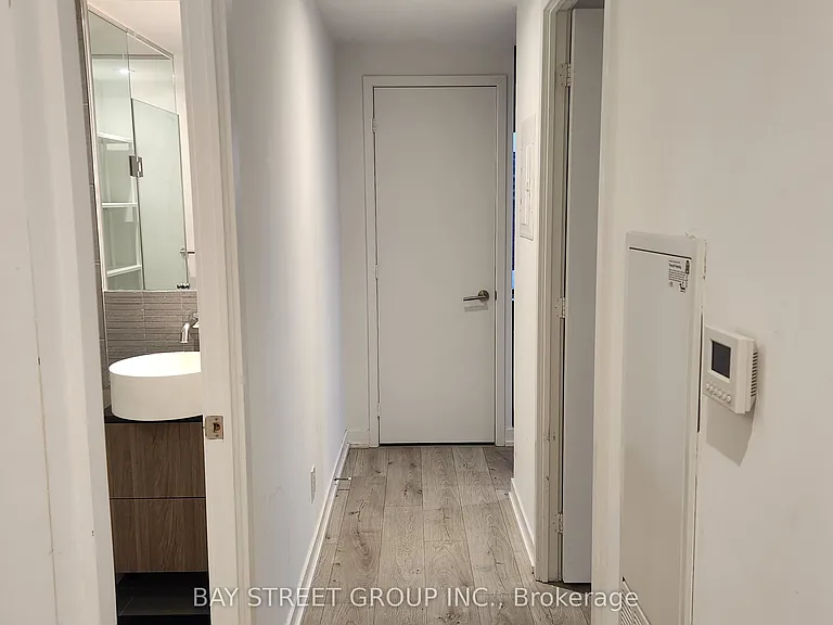 161 Roehampton Ave #3303 — Photo 5