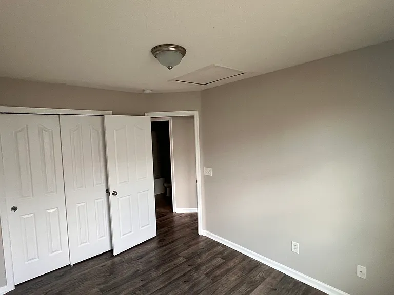 12721 Tamworth Dr — Photo 26